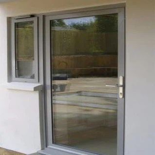 درب آلومینیومی تنها فرانسوی