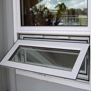 پنجره های شیشه ای