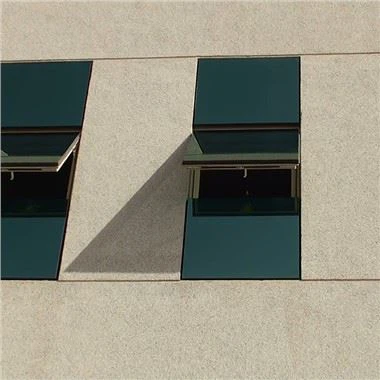 پرده شیشه ای